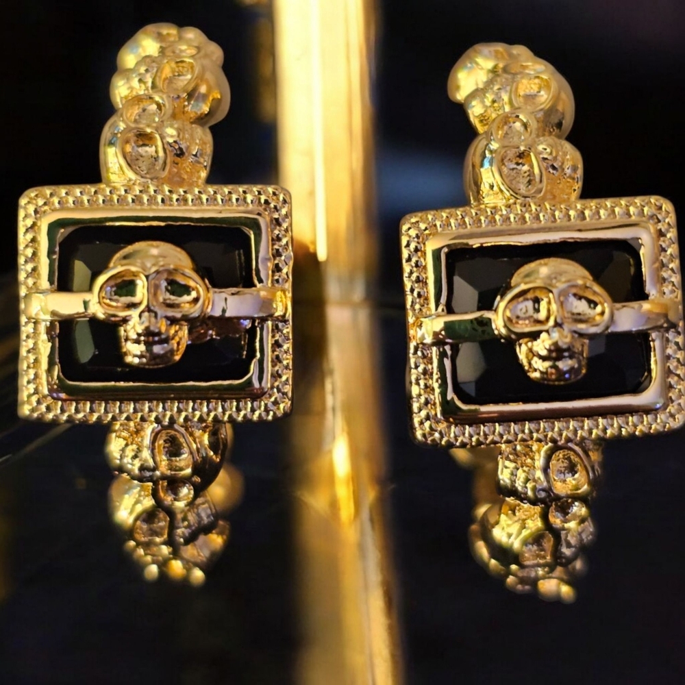 Black And Gold Skull C Circle Hoops